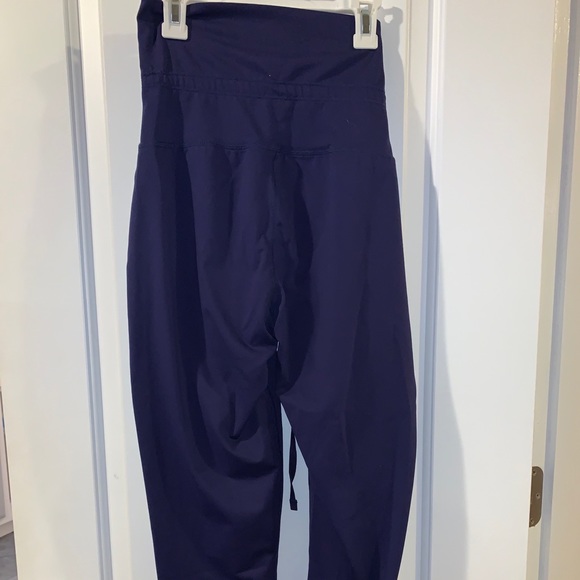Fabletics active wear pants! - Picture 2 of 2